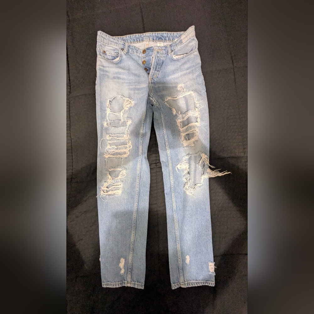 H&M Light Blue Distressed Boyfriend Jeans